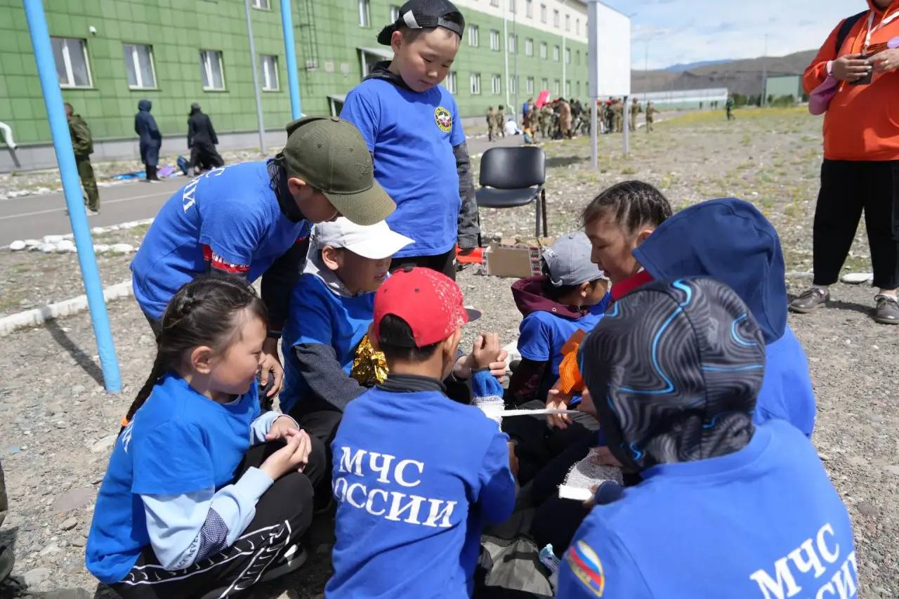 Владислав Ховалыг: «В новом сезоне “Зарницы 2.0” Туву ждут яркие победы» Владислав Ховалыг: «В новом сезоне “Зарницы 2.0” Туву ждут яркие победы»