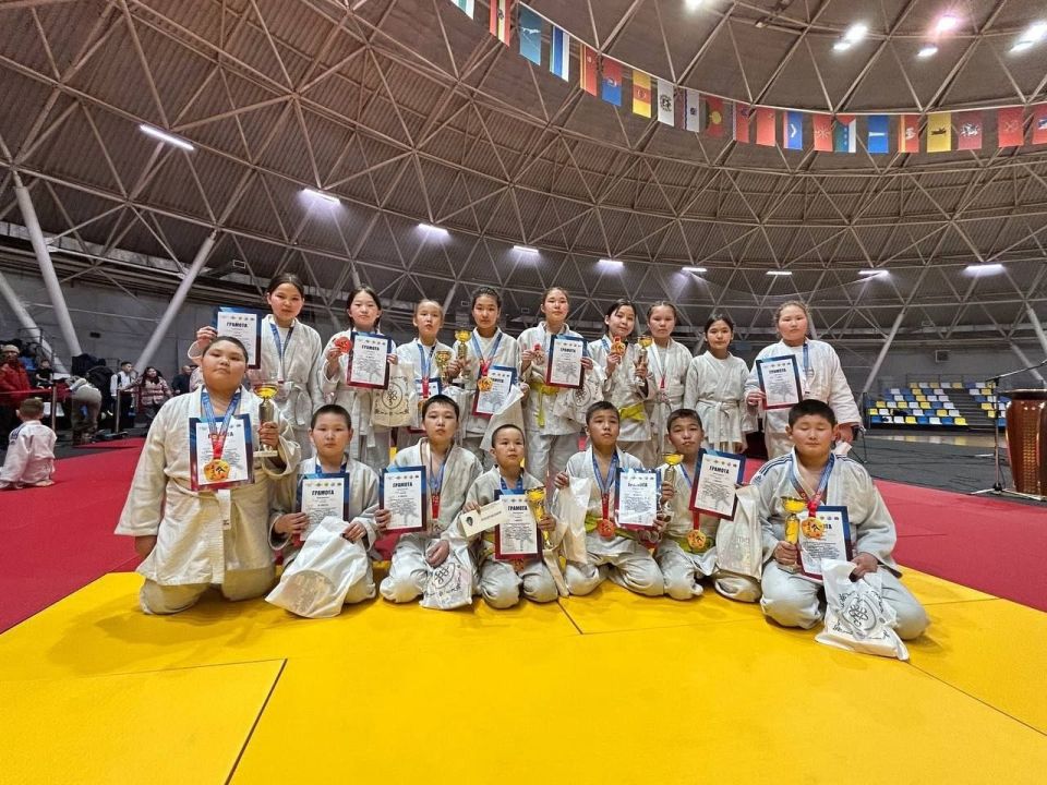 Юные дзюдоисты из Чадана завоевали награды на республиканском турнире