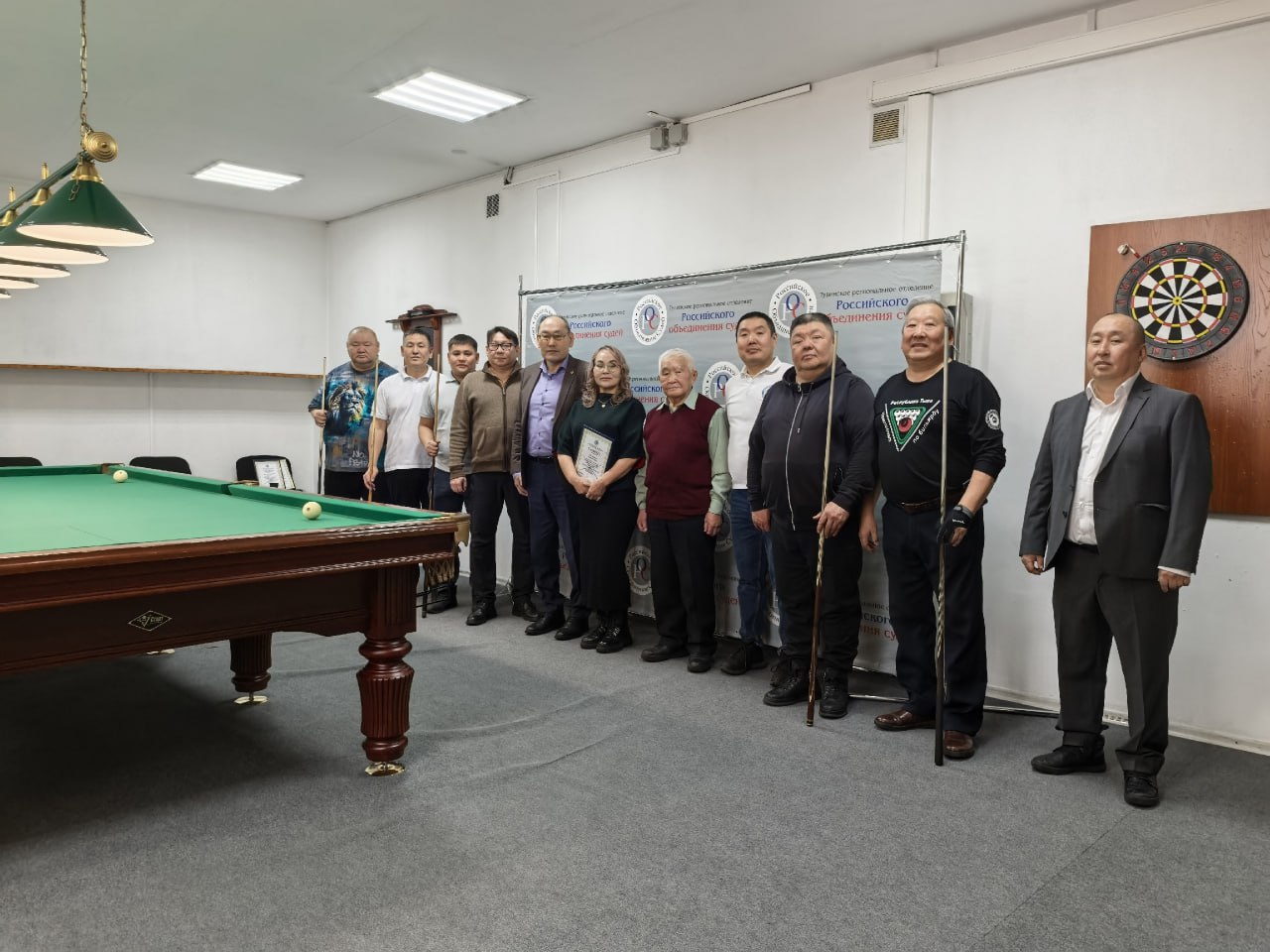 В Арбитражном суде Тувы прошел бильярдный турнир ко Дню защитника Отечества В Арбитражном суде Тувы прошел бильярдный турнир ко Дню защитника Отечества