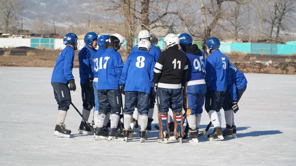 В Дзун-Хемчикском районе прошел республиканский турнир по хоккею с мячом В Дзун-Хемчикском районе прошел республиканский турнир по хоккею с мячом