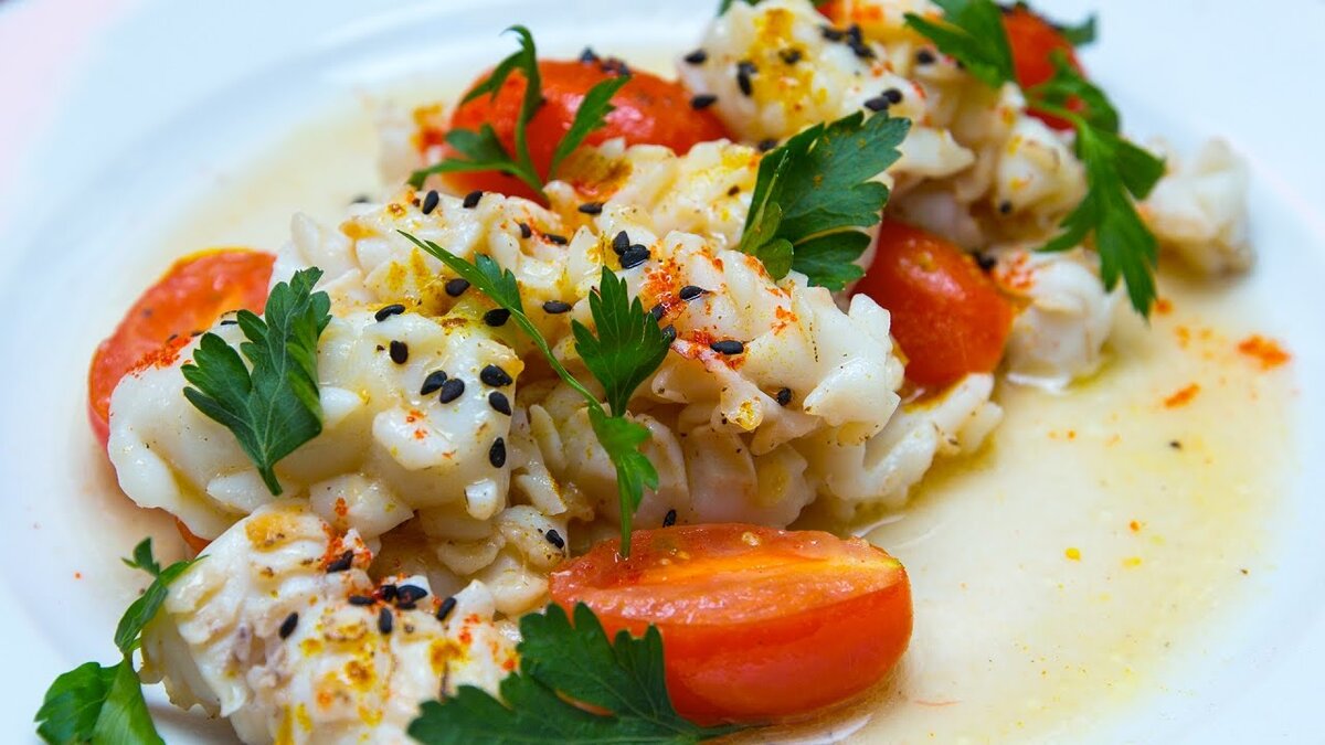 Кальмары на столе: как приготовить оригинальную шишку из морепродуктов