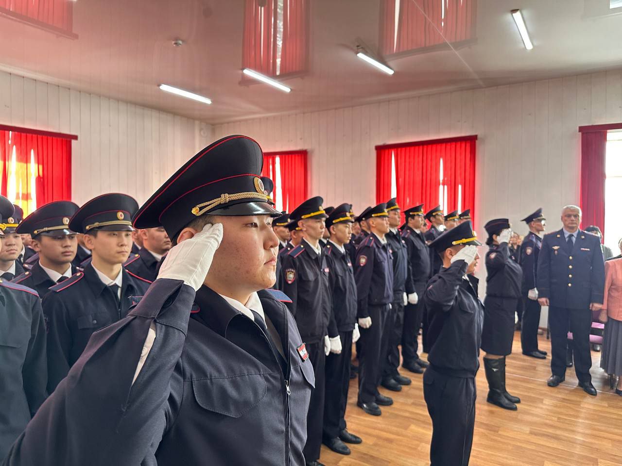 Студенты КТЭиПК торжественно приняли клятву полицейских кадетов Студенты КТЭиПК торжественно приняли клятву полицейских кадетов