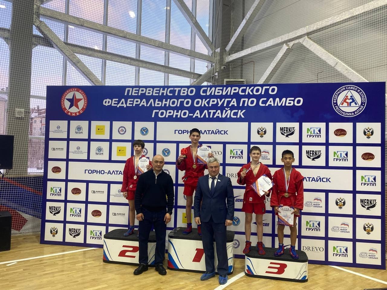 Юный самбист из Тувы завоевал бронзу на первенстве СФО и получил путевку на чемпионат России Юный самбист из Тувы завоевал бронзу на первенстве СФО и получил путевку на чемпионат России