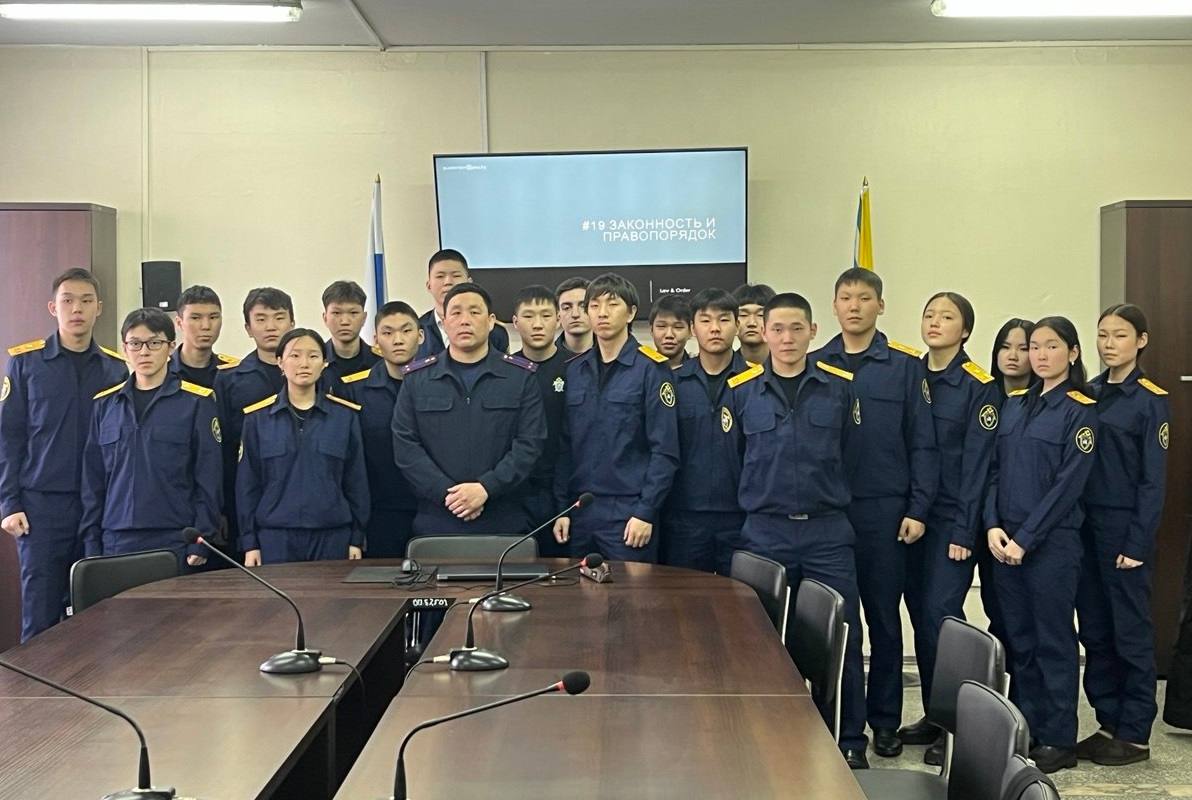 Следователь Саянского следственного отдела встретился с кадетами профильного класса