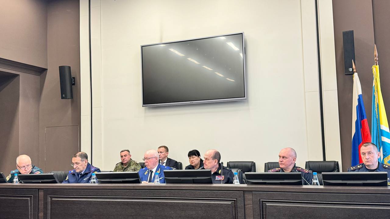 Под председательством прокурора республики Ботвинкина Евгения Борисовича состоялось координационное совещание руководителей правоохранительных органов республики по вопросам противодействия коррупции