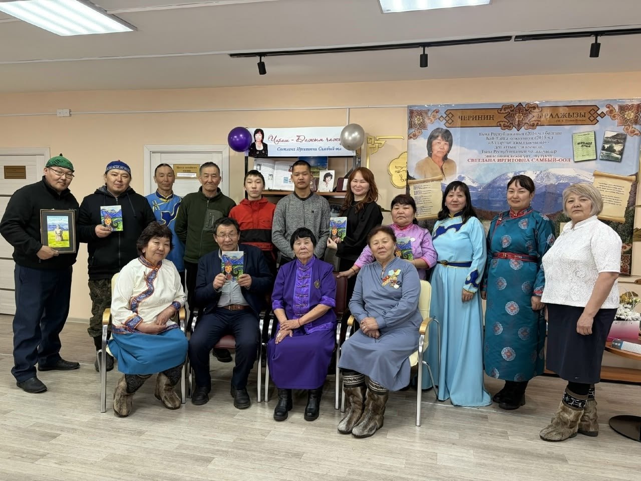 Чогаалчы кадыннар-биле болчаг Чогаалчы кадыннар-биле болчаг