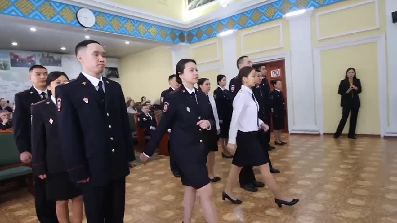Молодые сотрудники МВД по Республике Тыва приняли Присягу