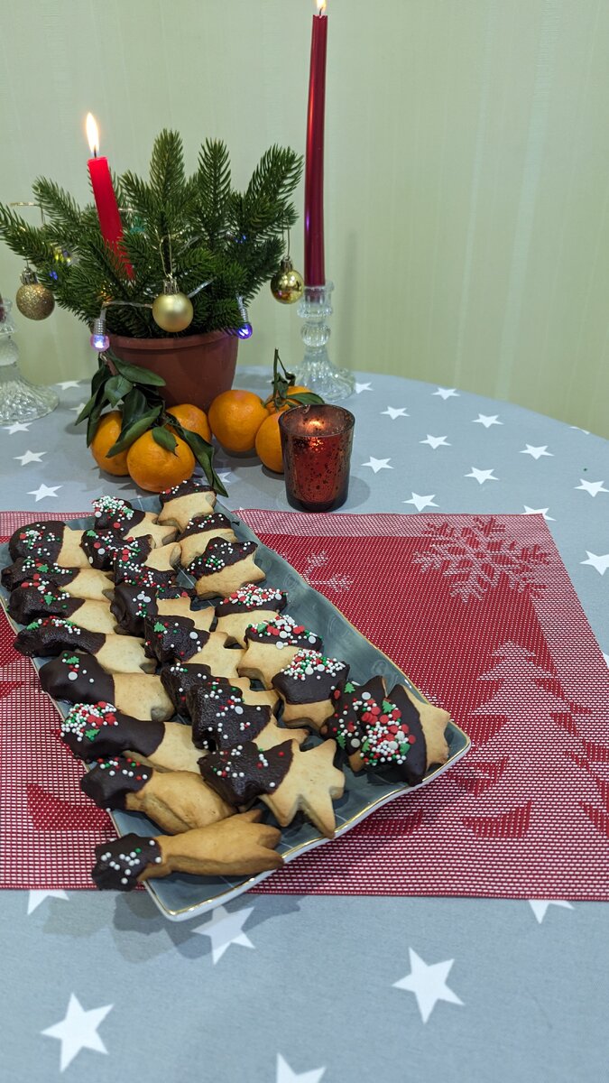 Подарите радость: как сделать новогоднее печенье своими руками