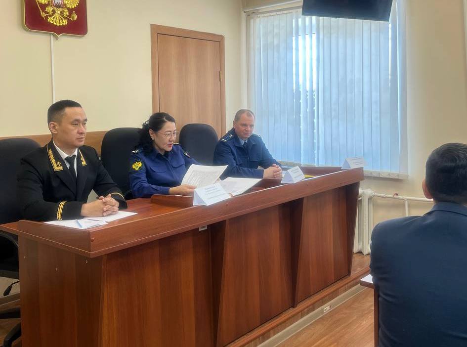 Заместитель прокурора республики Ольга Монгуш в ходе рабочей поездки в Сут-Хольский район провела прием граждан Заместитель прокурора республики Ольга Монгуш в ходе рабочей поездки в Сут-Хольский район провела прием граждан