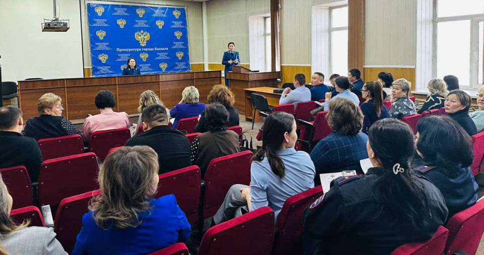 И.о. прокурора города Кызыла Ирина Ховалыг провела совещание по вопросам профилактики подростковой преступности