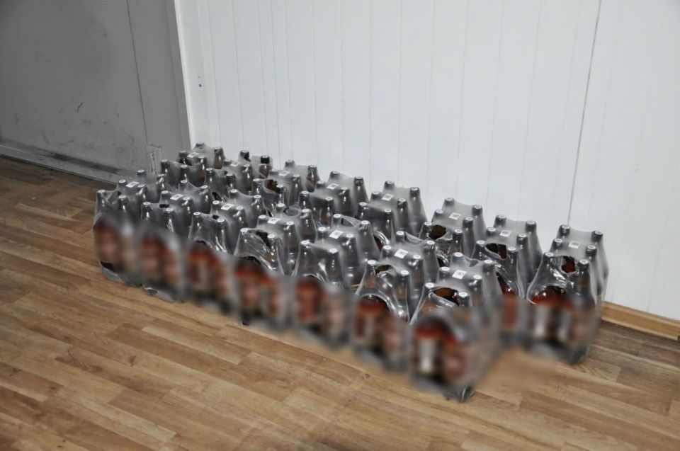 В пгт. Каа-Хем в рамках профилактического мероприятия «Сплошные проверки» инспекторы ДПС пресекли факт незаконного оборота алкогольной продукции