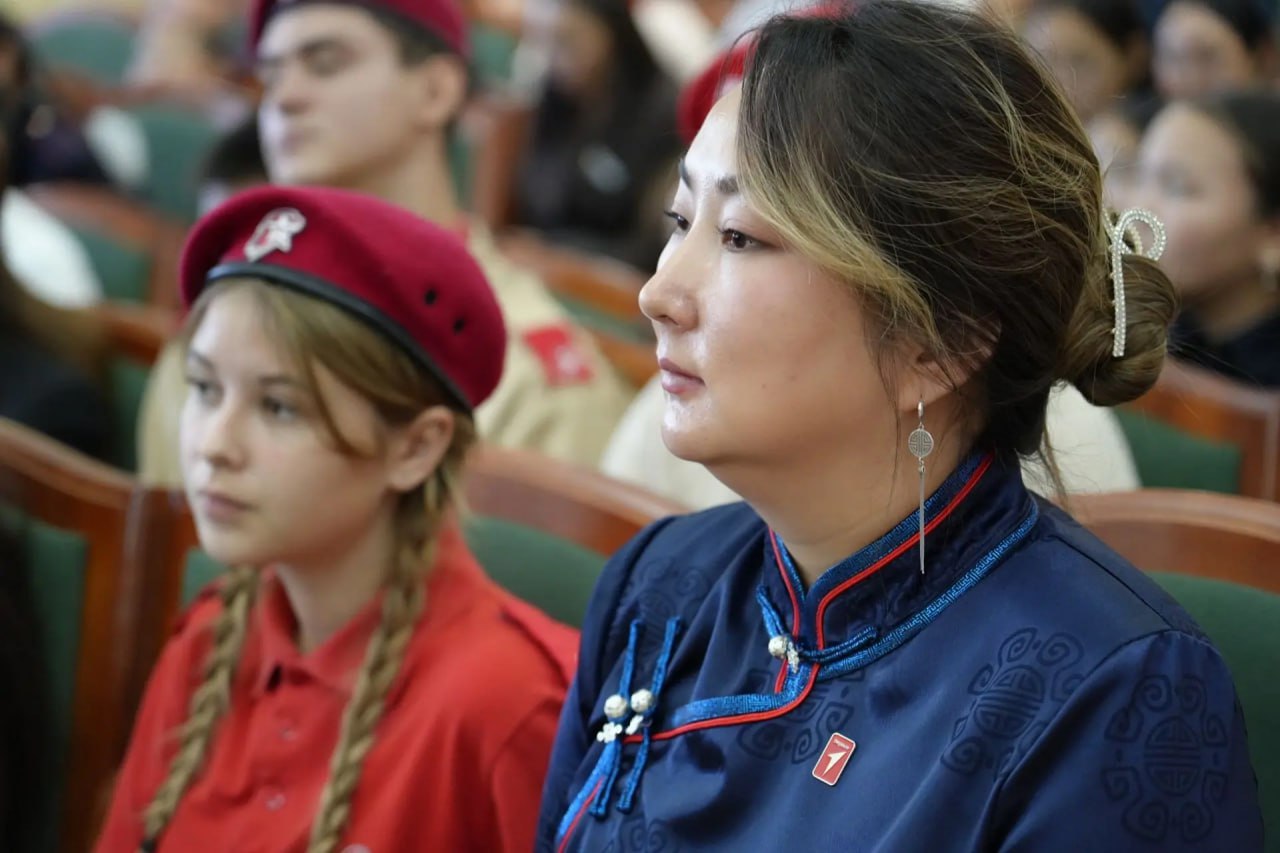 Более 300 человек из Тувы выразили желание стать наставниками и прошли регистрацию на платформах Добро.рф и Значимый.наставник.рф для участия во Всероссийском проекте «Значимый взрослый» Более 300 человек из Тувы выразили желание стать наставниками и прошли регистрацию на платформах Добро.рф и Значимый.наставник.рф для участия во Всероссийском проекте «Значимый взрослый»