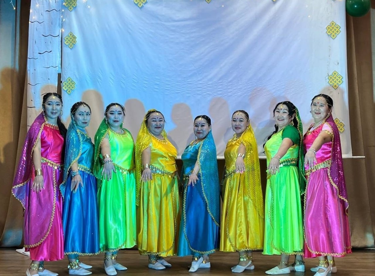 Чыраа-Бажы сумузуну Ооржак Хорагай аттыг кдээ культура бажынынга Россияда чоннарны чагыс демини чылынга тураскааткан «Делегей чоннарыны самы» деп хемчег болуп эрткенин культура чери дынаткан Чыраа-Бажы сумузуну Ооржак Хорагай аттыг кдээ культура бажынынга Россияда чоннарны чагыс демини чылынга тураскааткан «Делегей чоннарыны самы» деп хемчег болуп эрткенин культура чери дынаткан