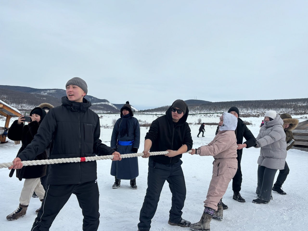 Сила, драйв и командный дух: на станции «Тайга» прошла спартакиада студенческих отрядов ТувГУ Сила, драйв и командный дух: на станции «Тайга» прошла спартакиада студенческих отрядов ТувГУ