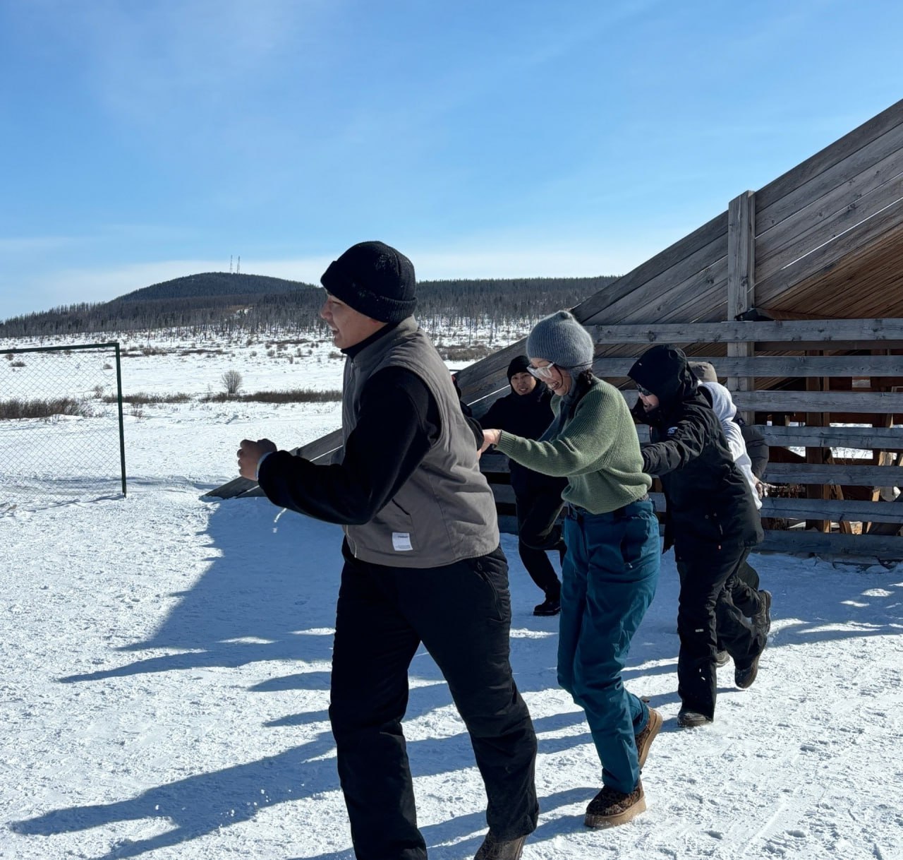 Сила, драйв и командный дух: на станции «Тайга» прошла спартакиада студенческих отрядов ТувГУ Сила, драйв и командный дух: на станции «Тайга» прошла спартакиада студенческих отрядов ТувГУ