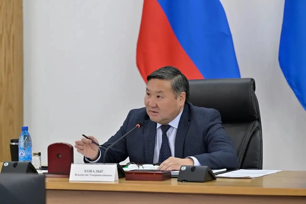 Владислав Ховалыг поручил ускорить подготовку к посевной кампании в Туве Владислав Ховалыг поручил ускорить подготовку к посевной кампании в Туве