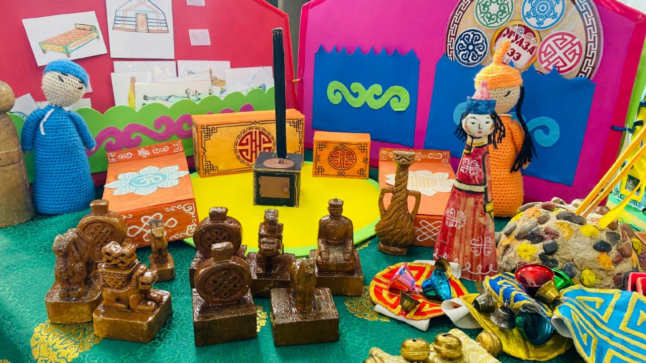 В Туве прошла республиканская конференция «Шаг чаагай, Шагаа чаагай!» по сохранению национальных традиций В Туве прошла республиканская конференция «Шаг чаагай, Шагаа чаагай!» по сохранению национальных традиций