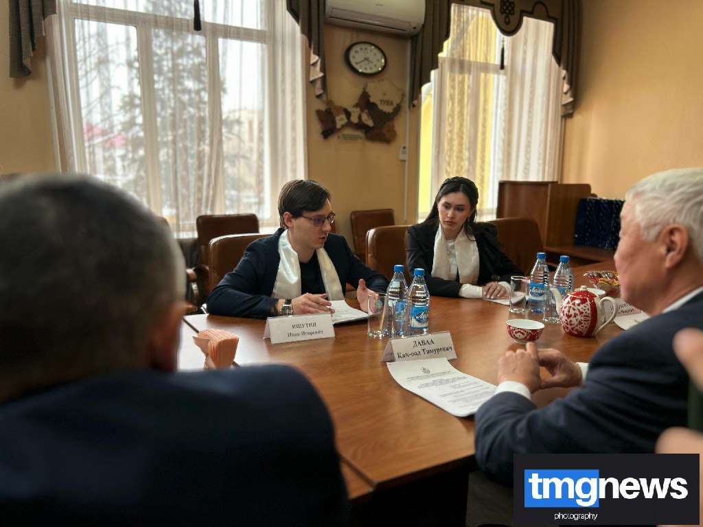 Тува и Красноярский край договорились о сотрудничестве в сфере молодежной политики Тува и Красноярский край договорились о сотрудничестве в сфере молодежной политики