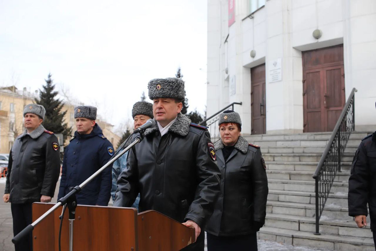 В МВД по Республике Тыва состоялось торжественное мероприятие, посвященное 104-годовщине со дня образования ведомства и приведения к Присяге молодых сотрудников