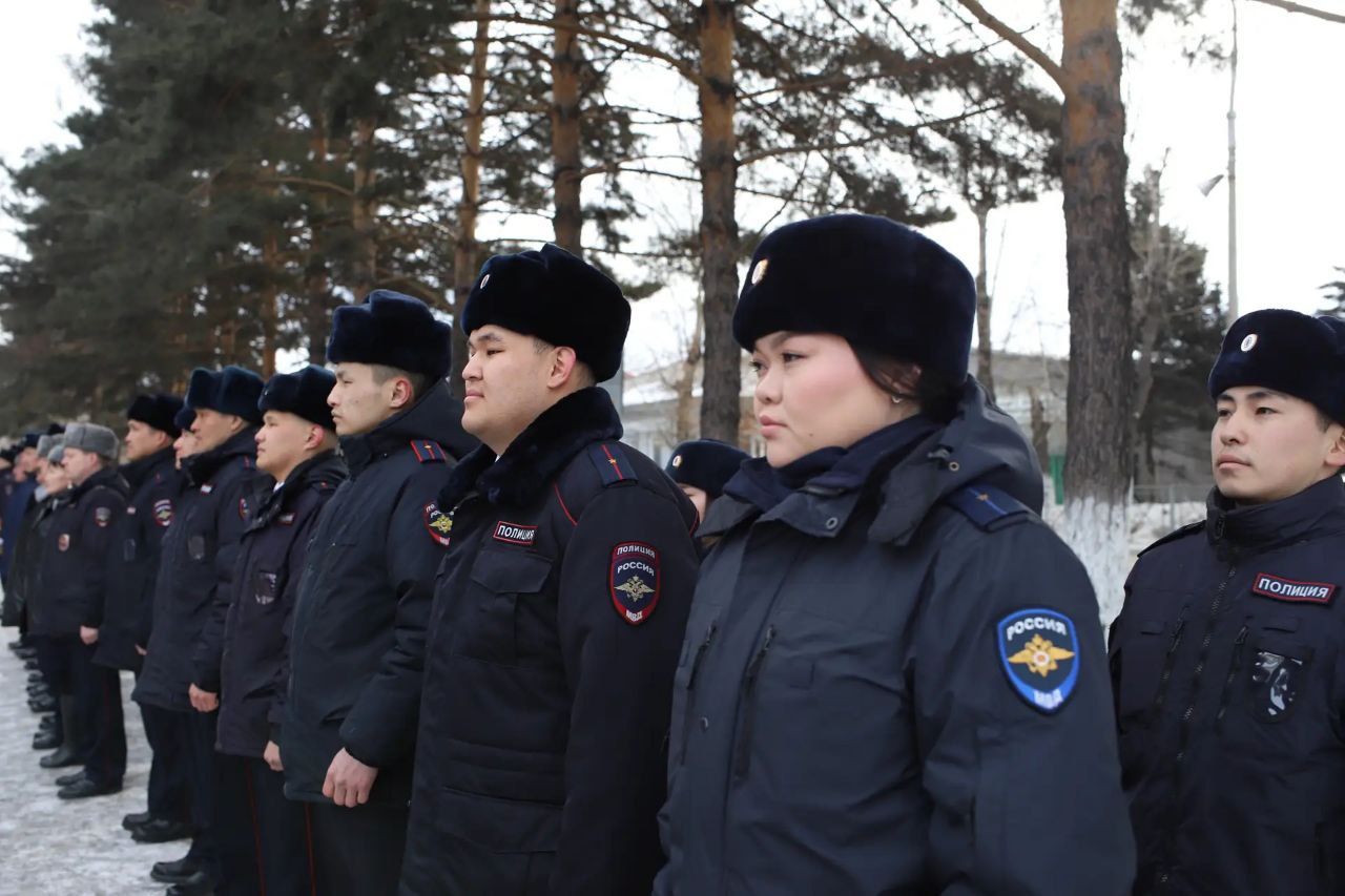 В МВД по Республике Тыва состоялось торжественное мероприятие, посвященное 104-годовщине со дня образования ведомства и приведения к Присяге молодых сотрудников В МВД по Республике Тыва состоялось торжественное мероприятие, посвященное 104-годовщине со дня образования ведомства и приведения к Присяге молодых сотрудников