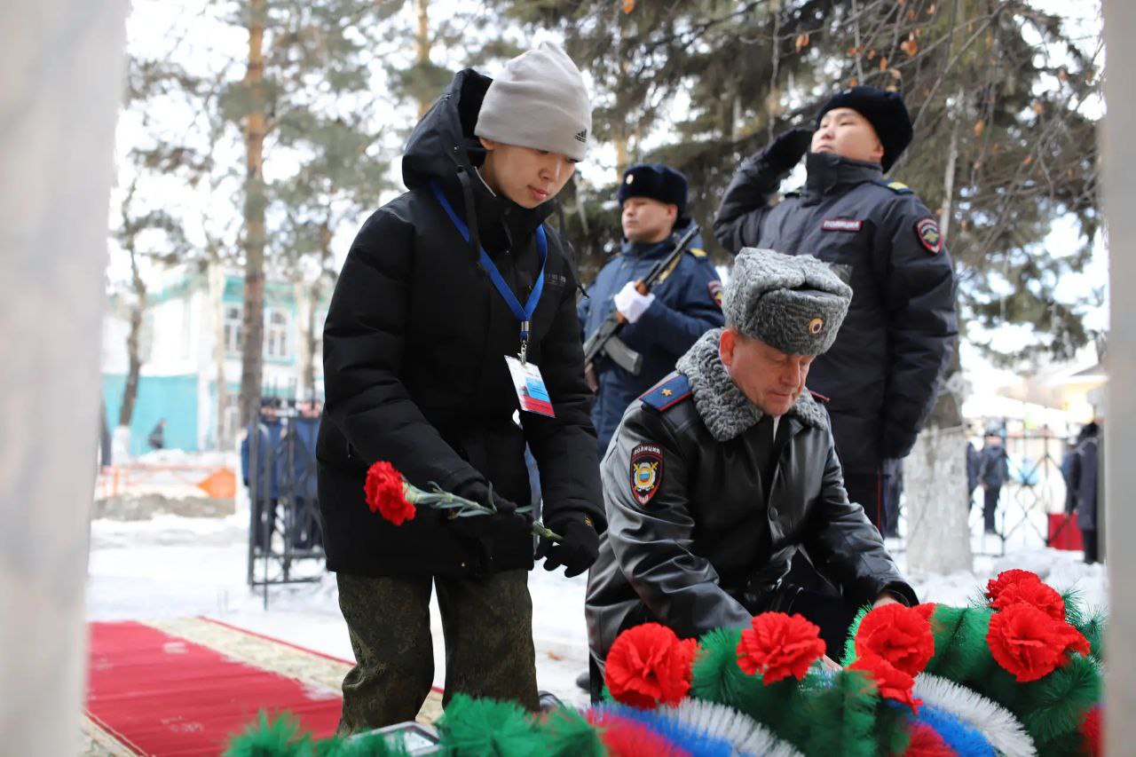 В МВД по Республике Тыва состоялось торжественное мероприятие, посвященное 104-годовщине со дня образования ведомства и приведения к Присяге молодых сотрудников В МВД по Республике Тыва состоялось торжественное мероприятие, посвященное 104-годовщине со дня образования ведомства и приведения к Присяге молодых сотрудников