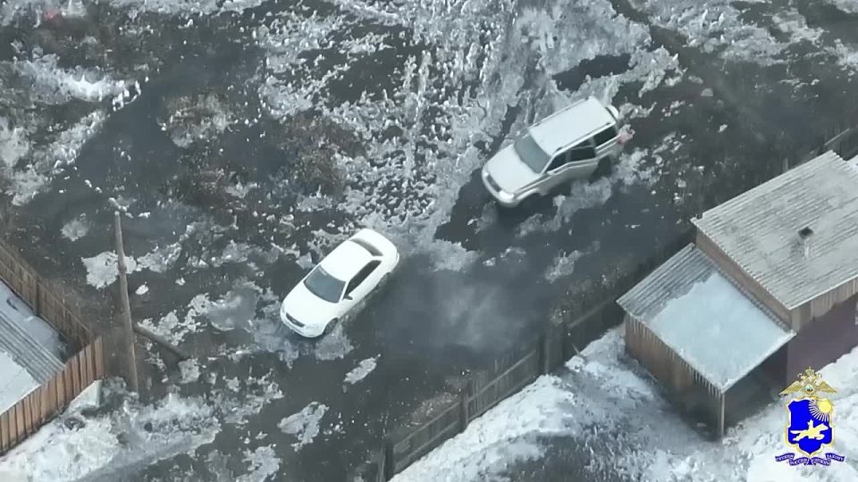 В Республике Тыва днём 19 марта текущего года в Управление МВД России по городу Кызылу поступило заявление от 21-летнего жителя села Сесерлиг о краже принадлежащего ему автомобиля марки ВАЗ-217050