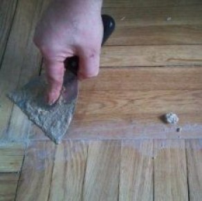 Как самостоятельно восстановить паркет: секреты ремонта и замены