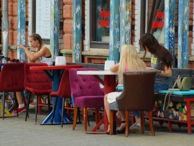 Челябинцы любят общаться за чашечкой кофе: кафе как место встреч