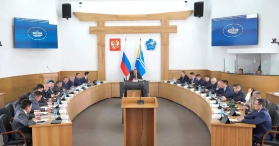 Владислав Ховалыг провел заседание Правительства по итогам работы Минмолодежи Тувы за 2025 год