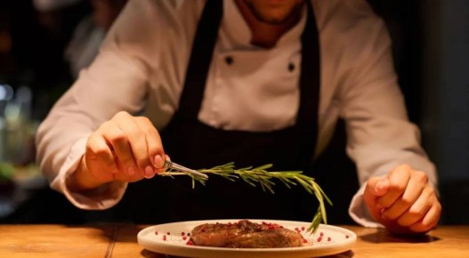 В России запускают новый гастрономический гид: что ожидать от премии «Сервис-Страна»?