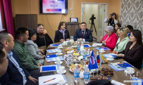 В Каа-Хеме прошел круглый стол по сбору предложений в «Народную программу 2.0»