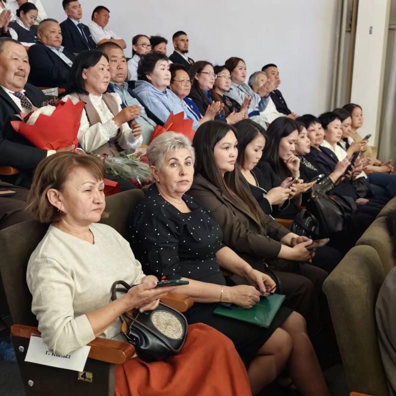 В Туве впервые отметили День опеки и попечительства В Туве впервые отметили День опеки и попечительства