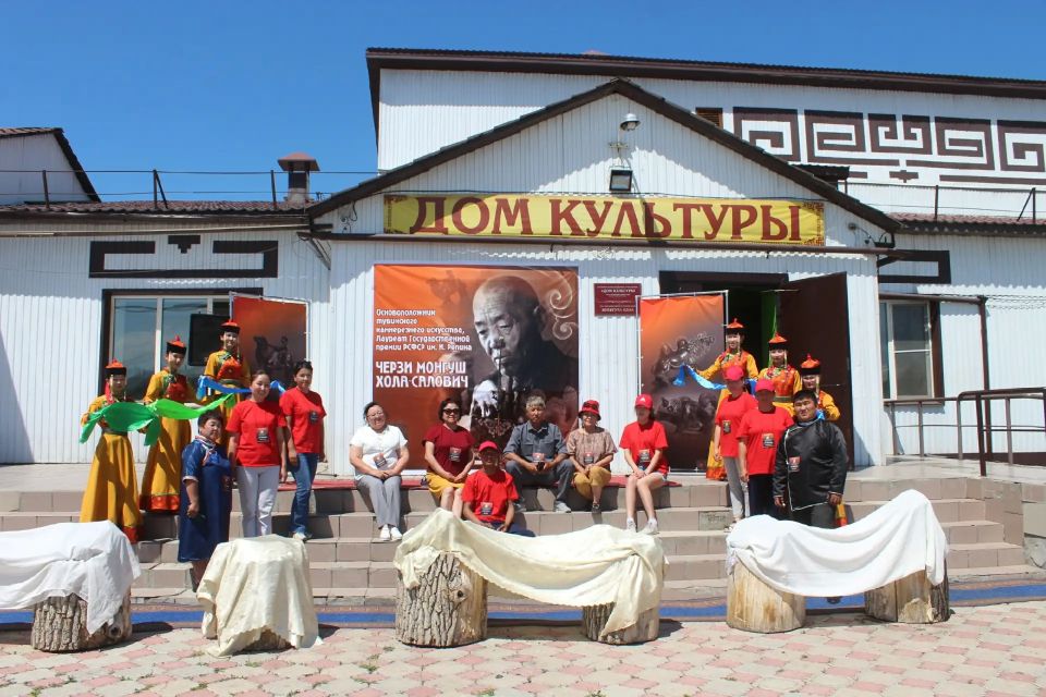 Проект камнерезного искусства Тувы вошел в ТОП-200 Всероссийской премии «Служение» Проект камнерезного искусства Тувы вошел в ТОП-200 Всероссийской премии «Служение»