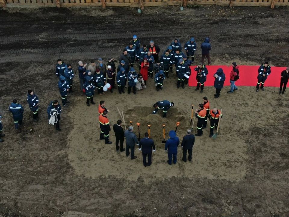 В Тоджинском районе Тувы при поддержке ООО «Лунсин» началось строительство детского сада В Тоджинском районе Тувы при поддержке ООО «Лунсин» началось строительство детского сада