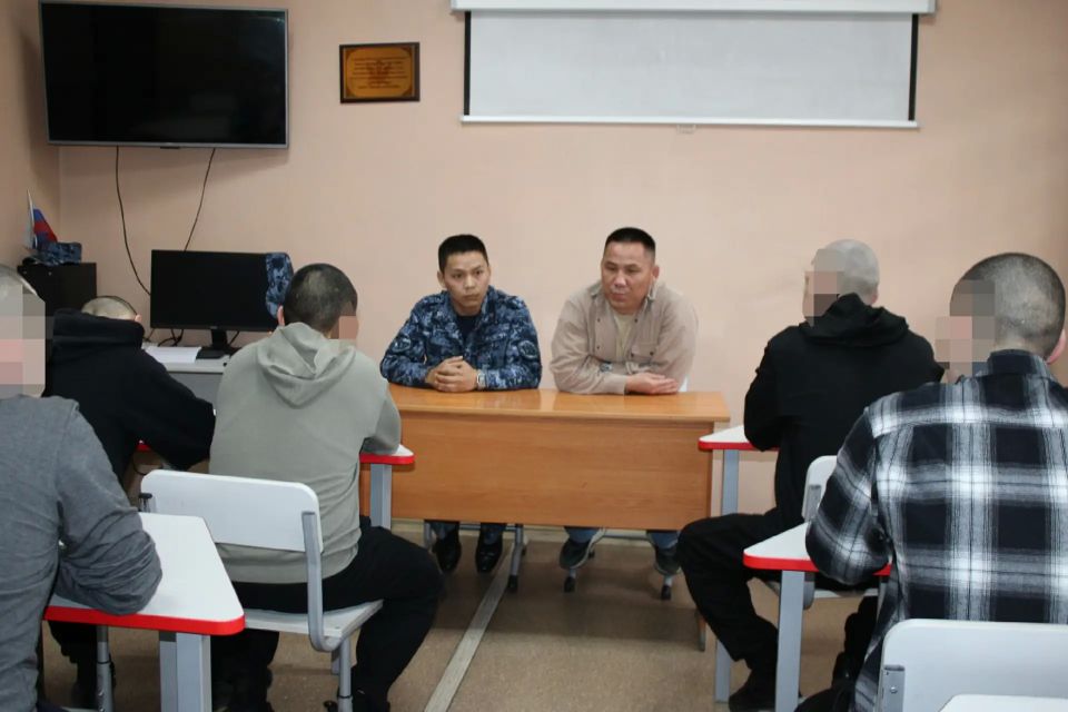 Активисты Тувы встретились с несовершеннолетними правонарушителями в следственном изоляторе