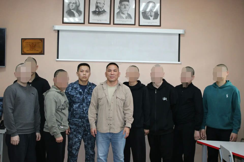 Активисты Тувы встретились с несовершеннолетними правонарушителями в следственном изоляторе Активисты Тувы встретились с несовершеннолетними правонарушителями в следственном изоляторе