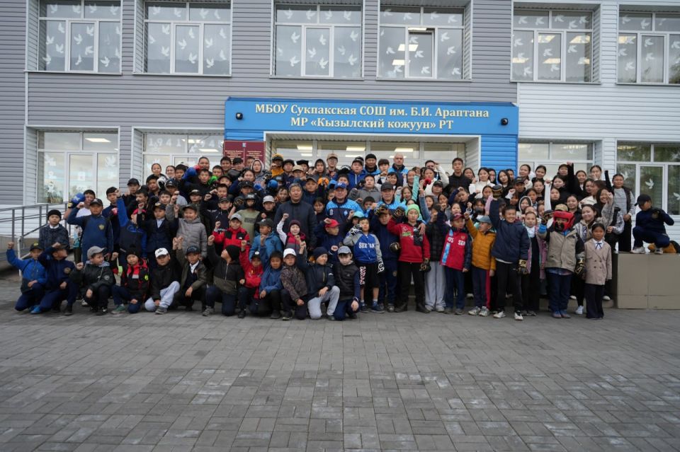 В Сукпаке по инициативе сотрудника полиции открыта спортивная секция для местных школьников В Сукпаке по инициативе сотрудника полиции открыта спортивная секция для местных школьников