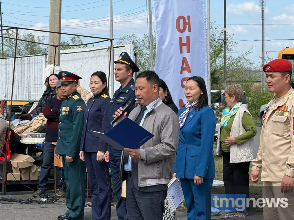 В Туве отметили 10-летие движения «Юнармия»: награждение школ и посвящение новых юнармейцев В Туве отметили 10-летие движения «Юнармия»: награждение школ и посвящение новых юнармейцев