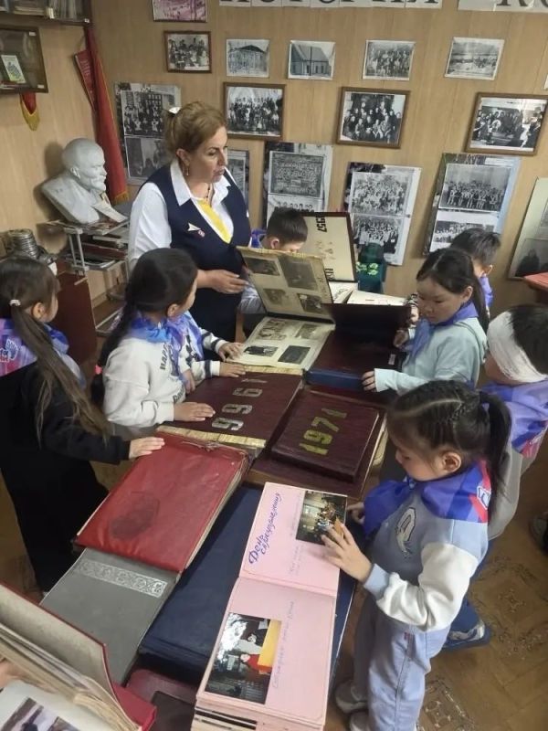 Из садика в школу: будущие первоклассники Кызыла познакомились с историей родного края Из садика в школу: будущие первоклассники Кызыла познакомились с историей родного края