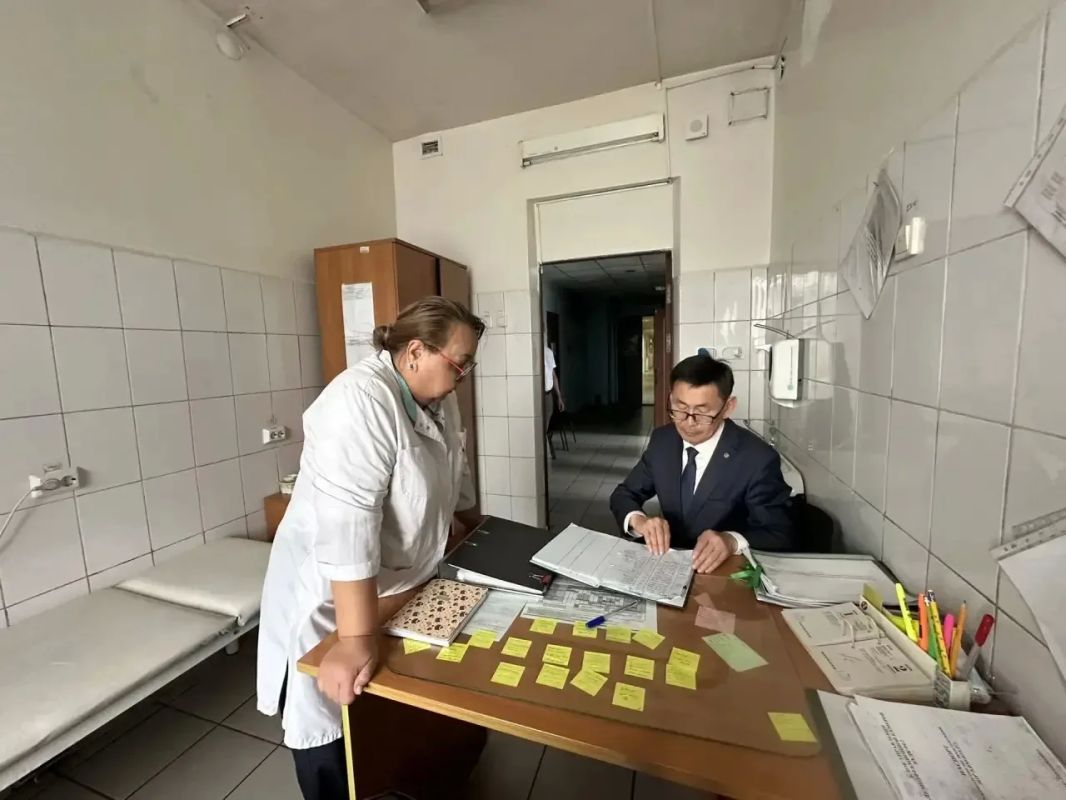 Заместитель Председателя Правительства Тувы Орлан Сарыглар посетил ЦВСНП МВД по Республике Тыва Заместитель Председателя Правительства Тувы Орлан Сарыглар посетил ЦВСНП МВД по Республике Тыва