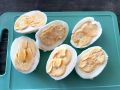 Фаршированные яйца: быстрое решение для закуски