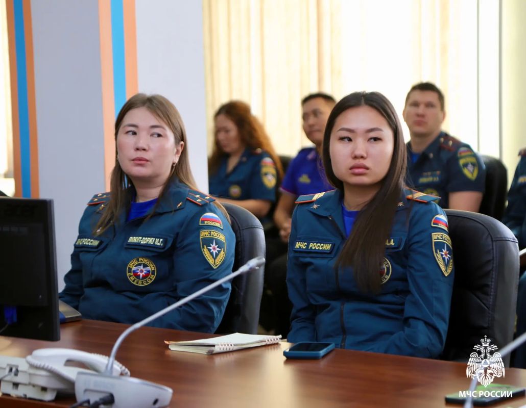 МЧС Тувы усиливает меры безопасности в период выборов: проверки, дежурство и досрочное голосование МЧС Тувы усиливает меры безопасности в период выборов: проверки, дежурство и досрочное голосование
