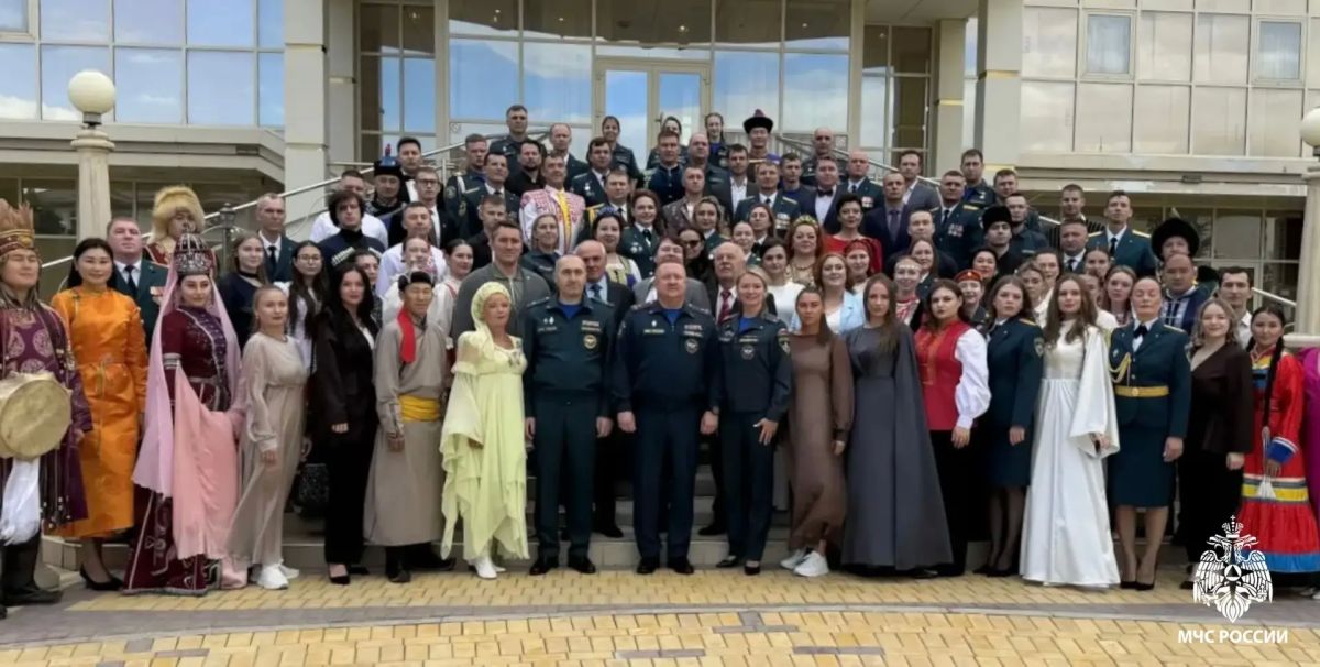Танец шаманов и голос предков: творческий коллектив МЧС Тувы на конкурсе в Дагестане Танец шаманов и голос предков: творческий коллектив МЧС Тувы на конкурсе в Дагестане