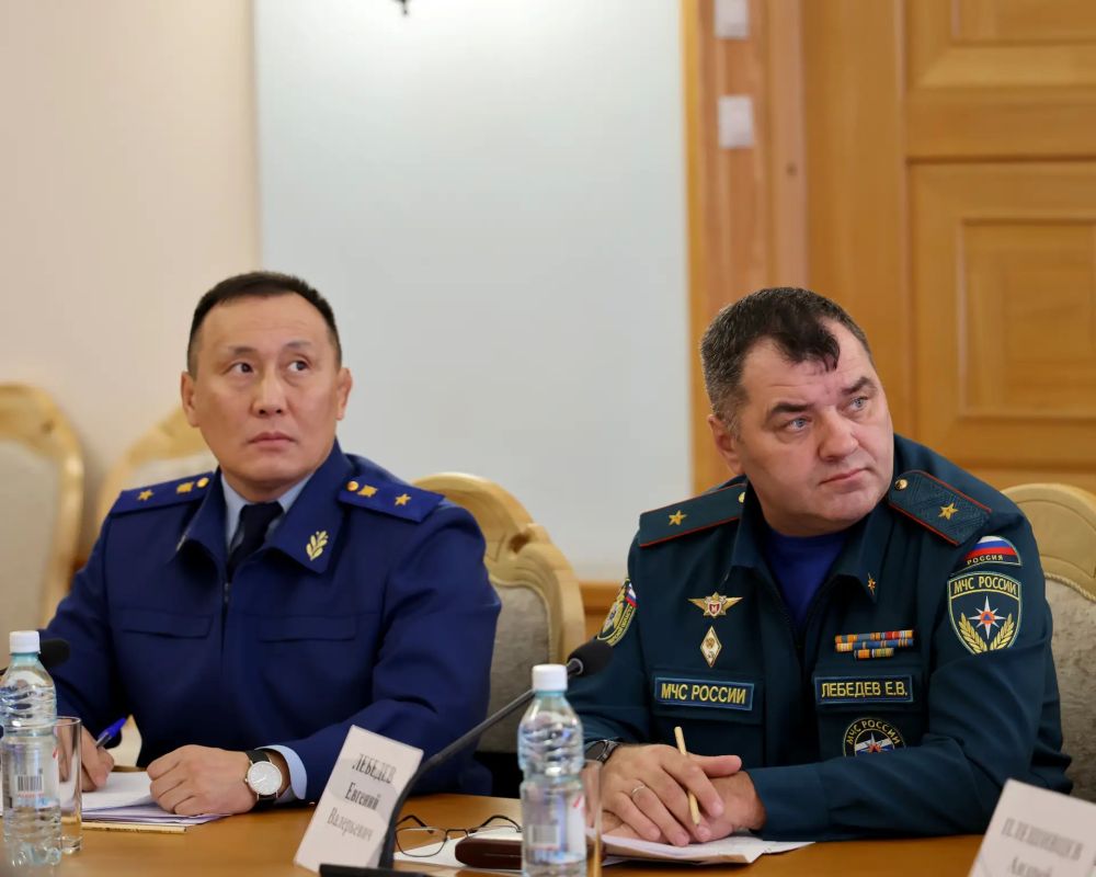 Полпред Президента РФ Анатолий Серышев провёл совещание по вопросам подготовки регионов Сибири к осеннее-зимнему периоду 2026 – 2027 годов и модернизации коммунальной инфраструктуры Полпред Президента РФ Анатолий Серышев провёл совещание по вопросам подготовки регионов Сибири к осеннее-зимнему периоду 2026 – 2027 годов и модернизации коммунальной инфраструктуры