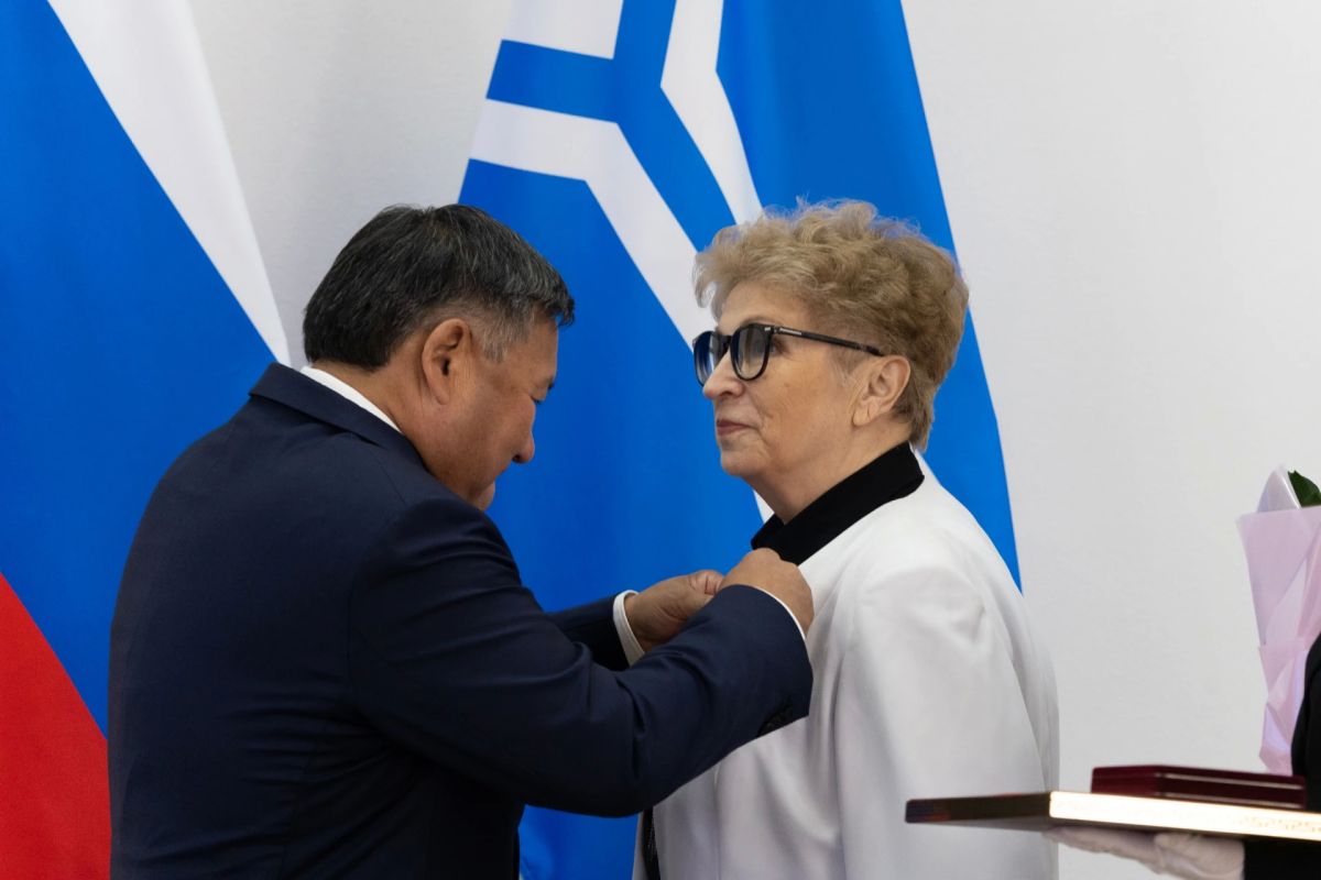 «Служила, служу и надеюсь ещё послужу»: Людмила Волошина — Заслуженный работник культуры РФ «Служила, служу и надеюсь ещё послужу»: Людмила Волошина — Заслуженный работник культуры РФ
