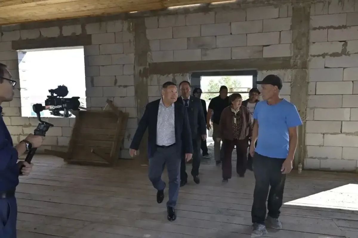 Глава Тувы Владислав Ховалыг определил дальнейшие шаги по развитию социальной инфраструктуры Улуг-Хемского района Глава Тувы Владислав Ховалыг определил дальнейшие шаги по развитию социальной инфраструктуры Улуг-Хемского района