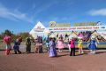 Сегодня в Кызылском семейном парке прошёл фестиваль, посвященный Дню многодетных семей, с фотосессией