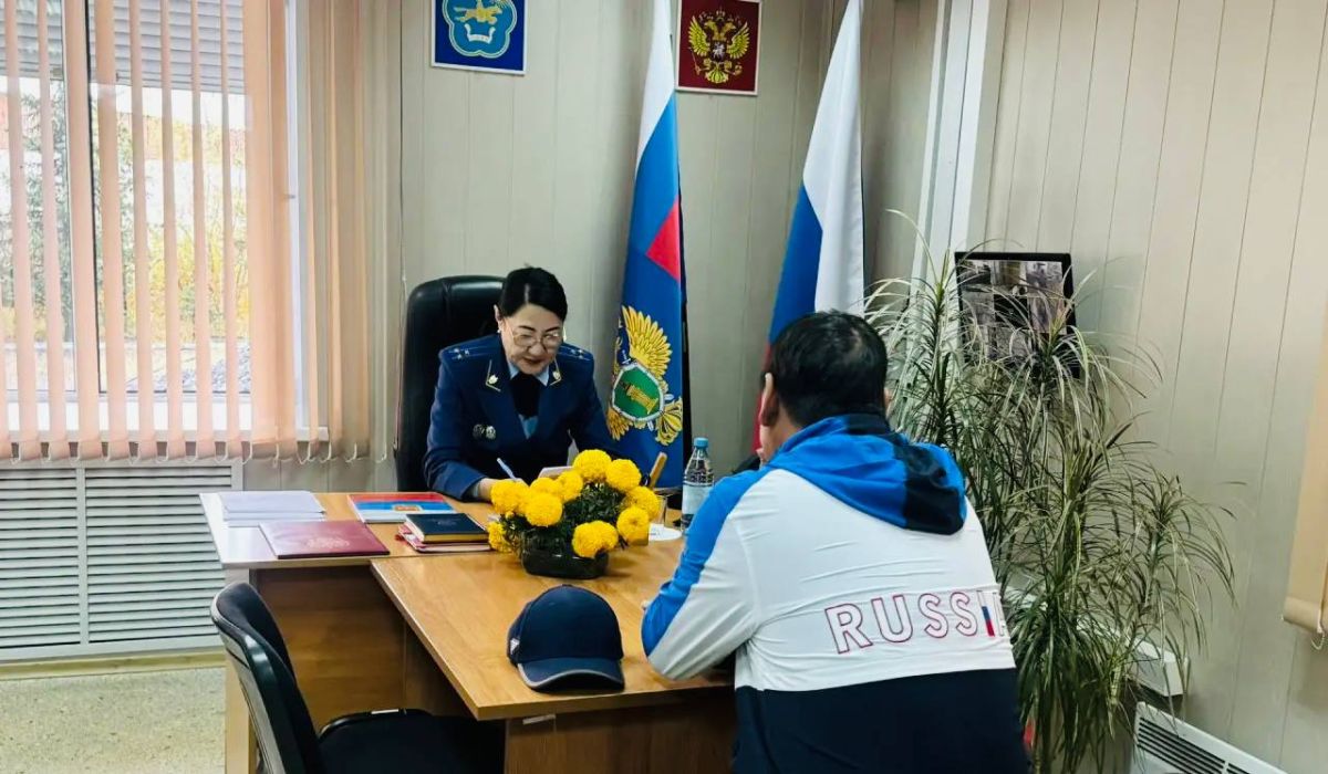 Заместитель прокурора республики Ольга Монгуш в ходе рабочей поездки в Барун-Хемчикский район провела прием граждан Заместитель прокурора республики Ольга Монгуш в ходе рабочей поездки в Барун-Хемчикский район провела прием граждан