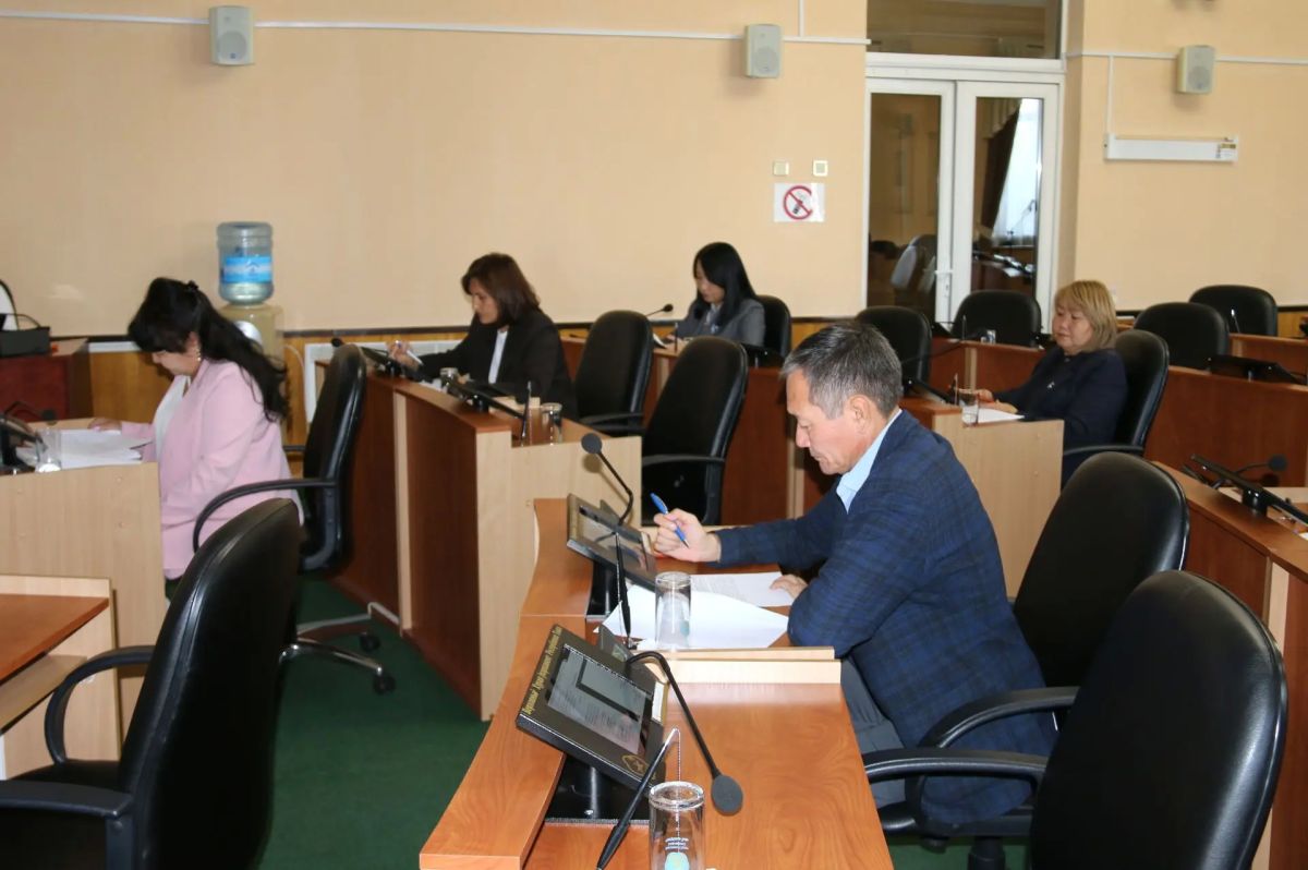 Сегодня в Верховном Хурале состоялись заседания двух профильных комитетов Сегодня в Верховном Хурале состоялись заседания двух профильных комитетов