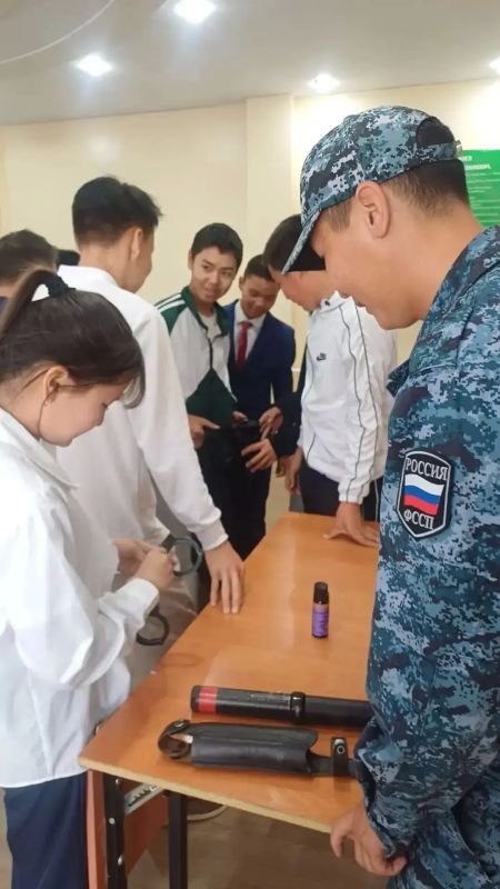 «Неделя правовых знаний» вместе с судебными приставами продолжается «Неделя правовых знаний» вместе с судебными приставами продолжается